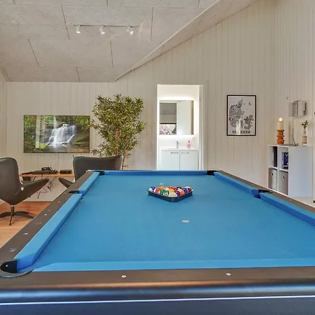 Сasa de vacaciones 14 Person In *