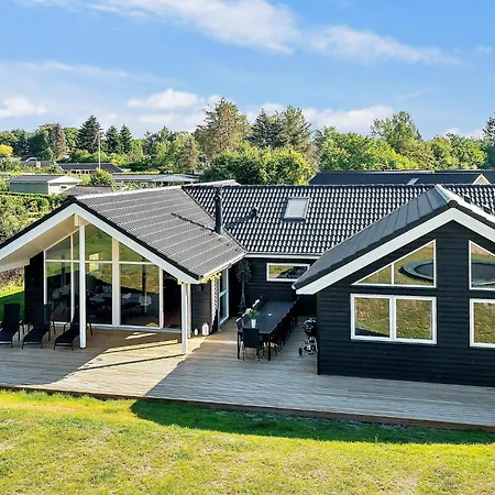 Сasa de vacaciones 14 Person In Vejby