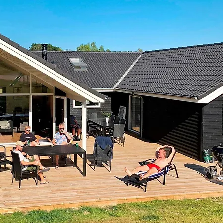 Semesterbostad 14 Person In Vejby