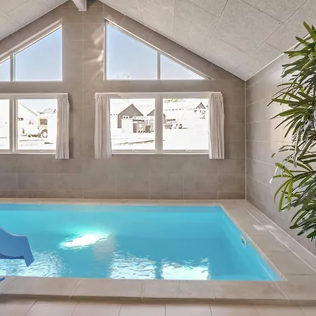 Holiday home 5 Star In