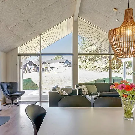 Semesterbostad 14 Person In *