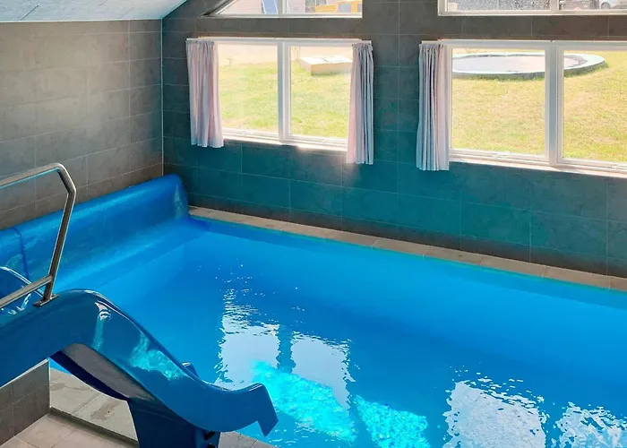 14 Person In * Vejby