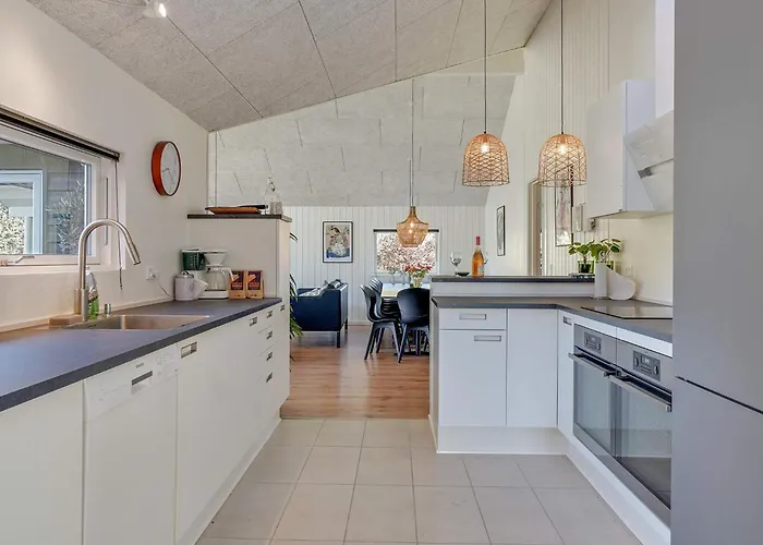 14 Person In بيت للعطل