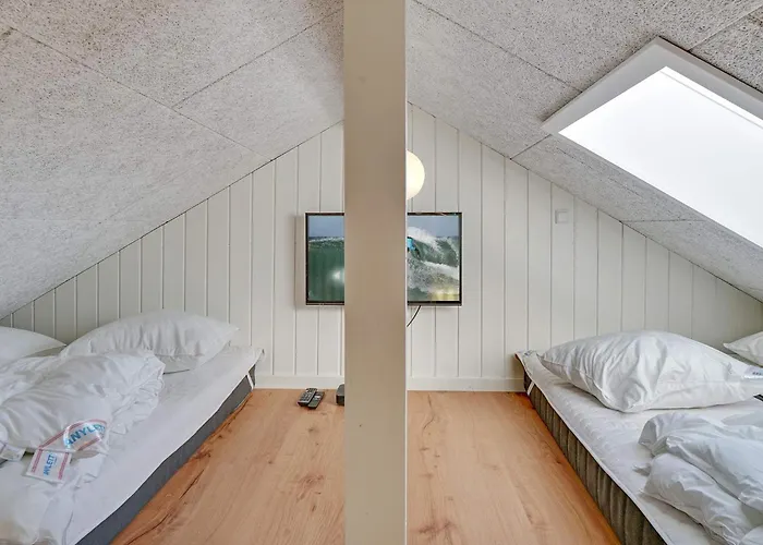 14 Person In * Vejby