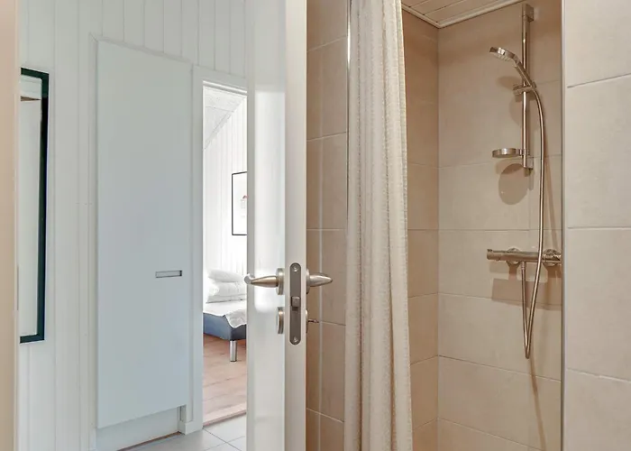 14 Person In بيت للعطل