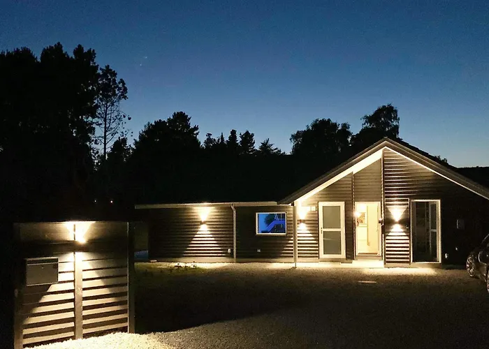 14 Person In * Vejby