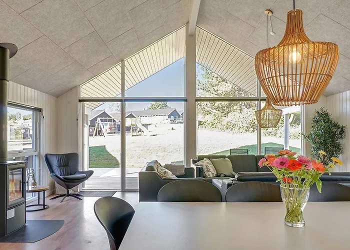 بيت للعطل 14 Person In *